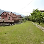 House Maharac With 3 15 Persons