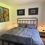 House Maharac With 3 Apartments Till 15 Persons Kamno