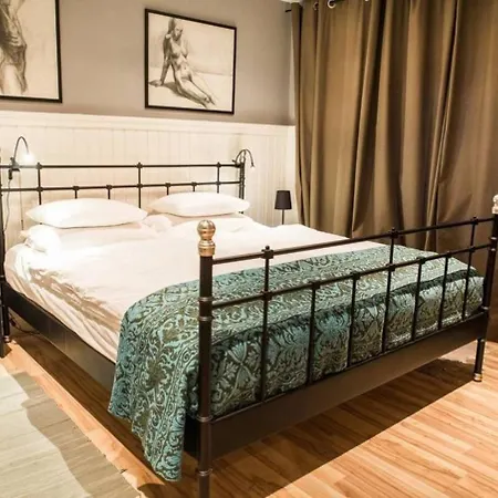 House Maharac With 3 Apartments Till 15 Persons Ferienhaus *