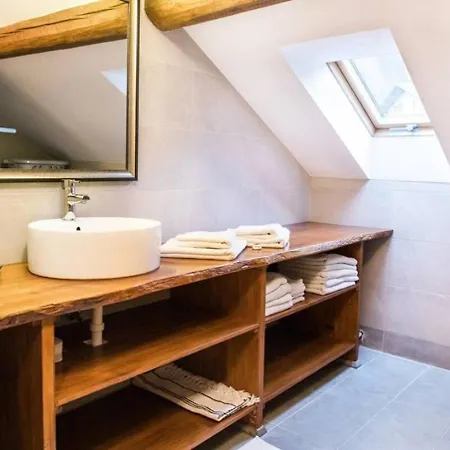 Ferienhaus House Maharac With 3 Apartments Till 15 Persons Kamno