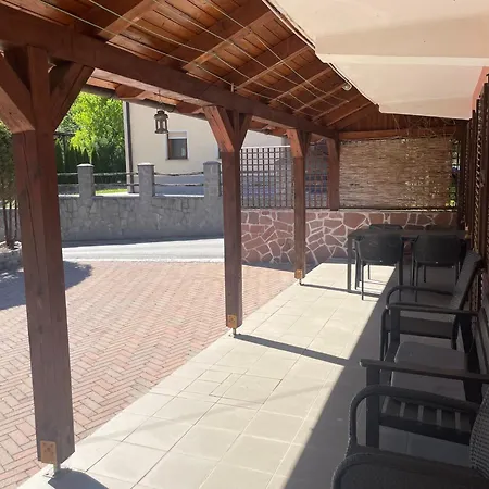Ferienhaus House Maharac With 3 Apartments Till 15 Persons *