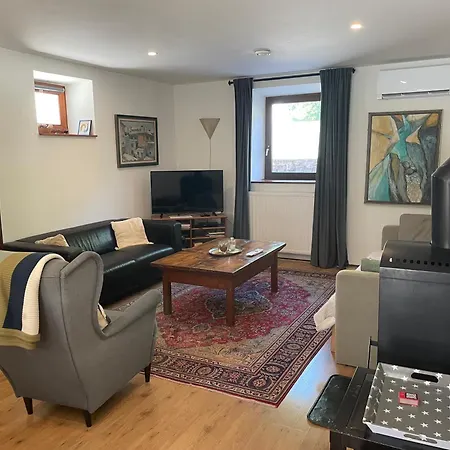 Ferienhaus House Maharac With 3 Apartments Till 15 Persons Kamno
