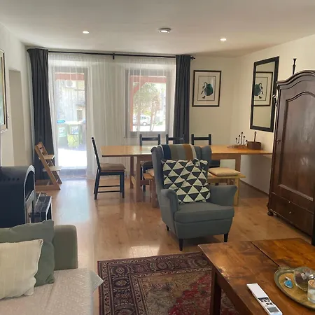 House Maharac With 3 Apartments Till 15 Persons * Kamno