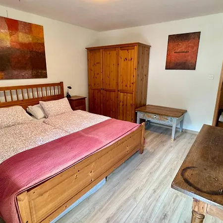 House Maharac With 3 Apartments Till 15 Persons
