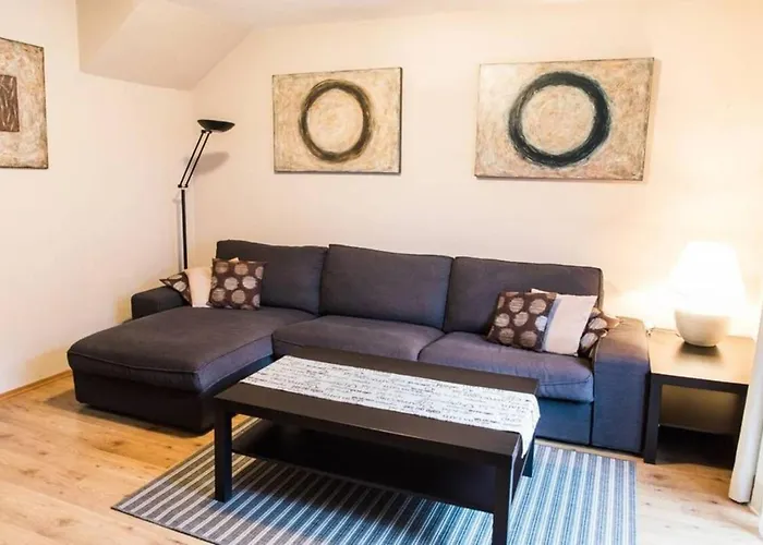 House Maharac With 3 15 Persons