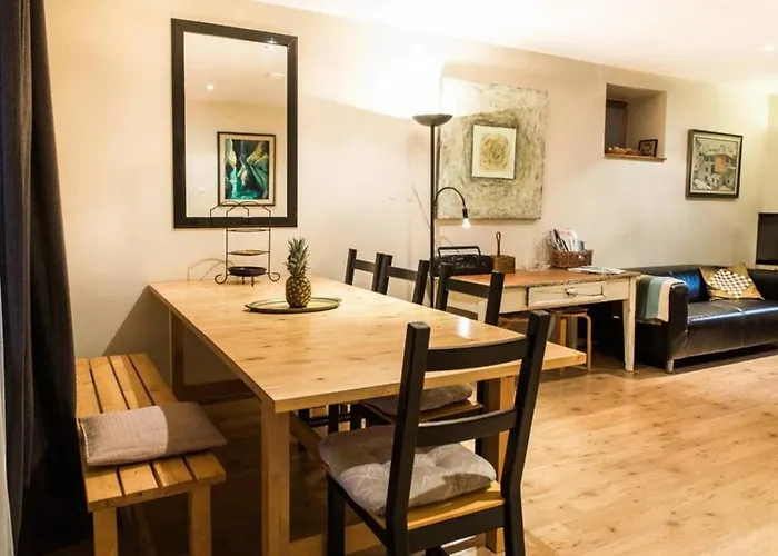 House Maharac With 3 15 Persons 度假居 Kamno